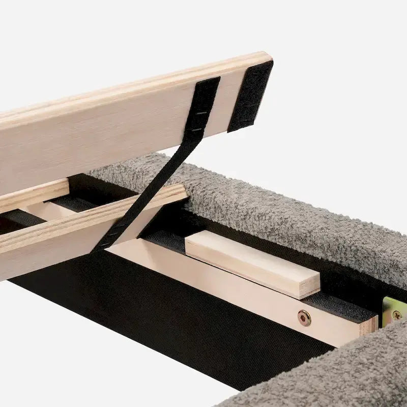 Lit plateforme rembourré Queen Size, tissu bouclé, sangles Velcro anti-bruit, blanc crème / gris, utilisation par 2 personnes