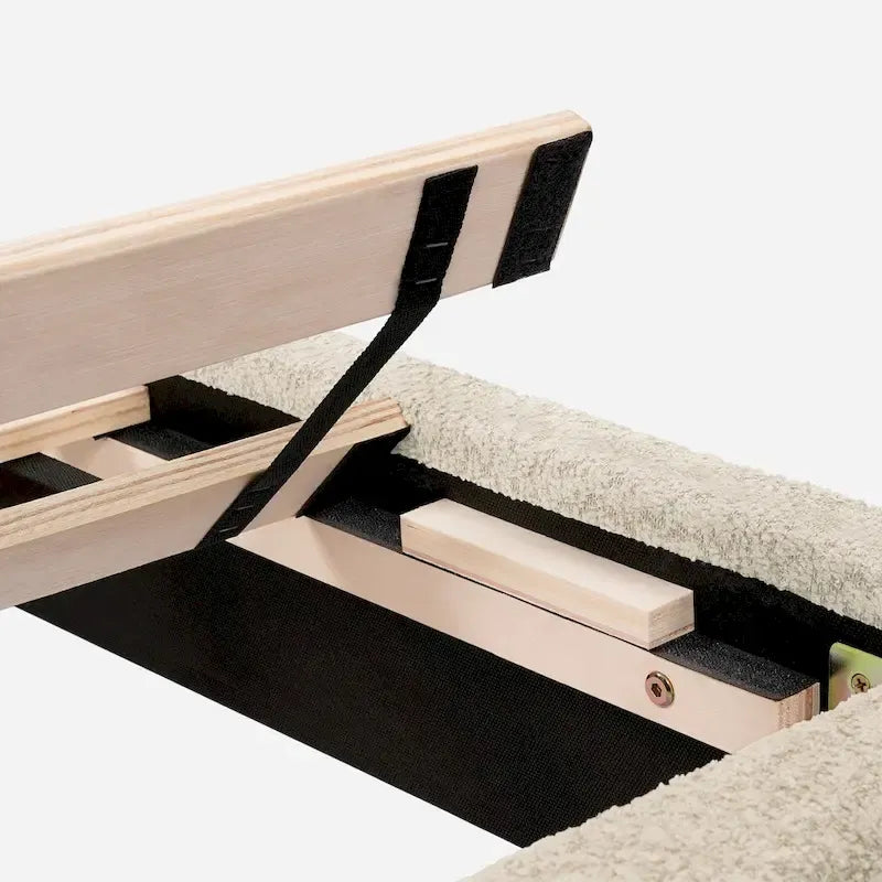 Lit plateforme rembourré Queen Size, tissu bouclé, sangles Velcro anti-bruit, blanc crème / gris, utilisation par 2 personnes