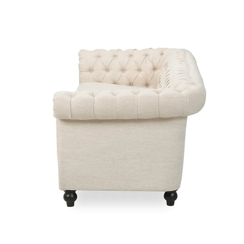 Canapé 3 places Chesterfield, capitonné, accoudoirs arrondis, garniture cloutée, dossier bas, beige, 3 personnes
