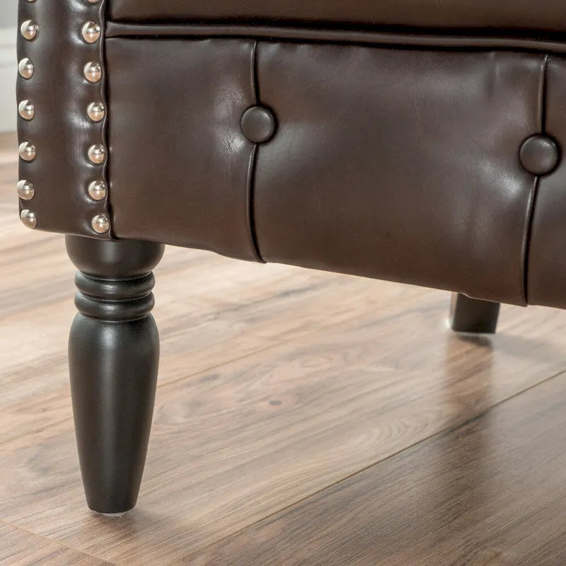 Fauteuil Club, Dossier Haut, Dossier Capitonnée, Accoudoirs Cloutés, Cuir Collé, Structure en Bois de Bouleau, Marron, Utilisation par 1 Personne