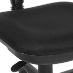 Chaise de bureau sans accoudoirs, assise et dossier rembourrés, support lombaire intégré, hauteur et profondeur réglables, certifiée Greenguard, bleu marine / noir / bordeaux, usage individuel