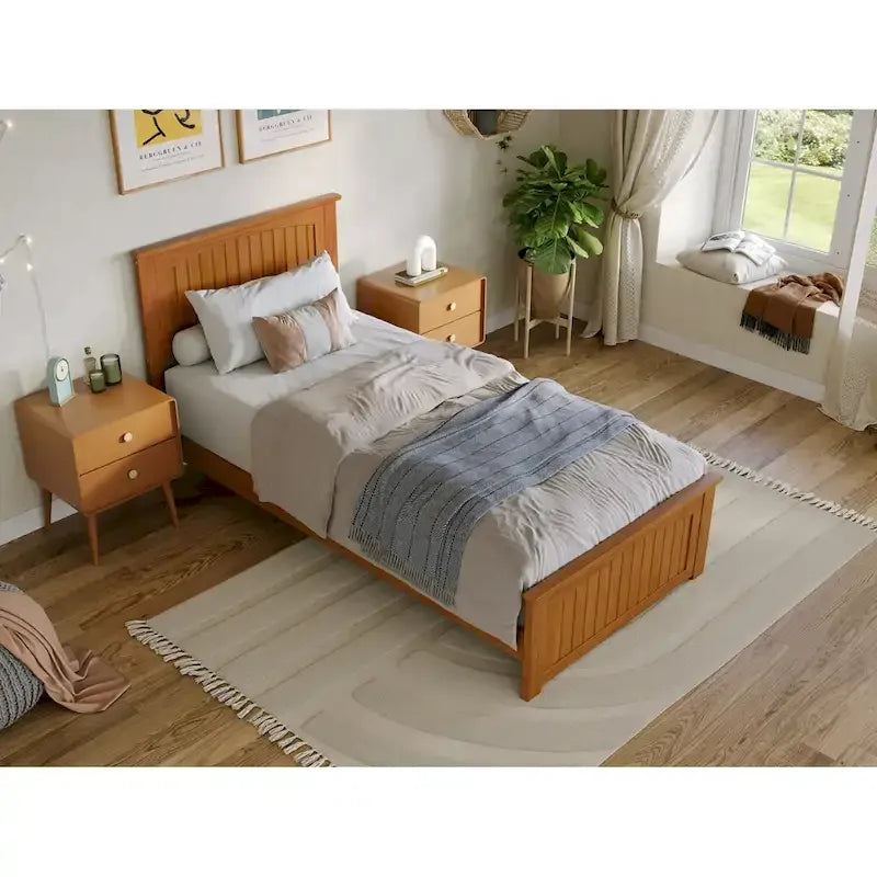 Lit plateforme profil bas, tête de lit à panneaux rainurés, pied de lit assorti, lattes en bois, 2 ports USB, bois massif, couleur Toffee Clair, Twin XL, 1 personne
