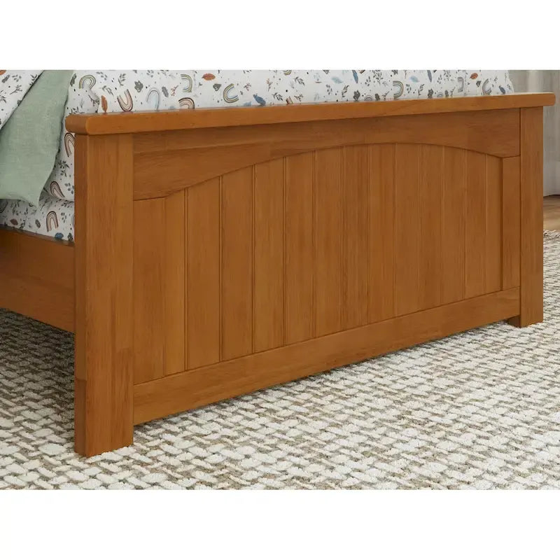 Lit plateforme profil bas, tête de lit à panneaux rainurés, pied de lit assorti, lattes en bois, 2 ports USB, bois massif, couleur Toffee Clair, Twin XL, 1 personne