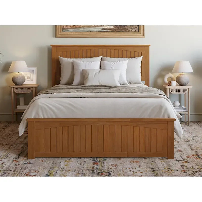 Lit plateforme profil bas, tête de lit à panneaux rainurés, pied de lit assorti, lattes en bois, 2 ports USB, bois massif, couleur Toffee Clair, Twin XL, 1 personne
