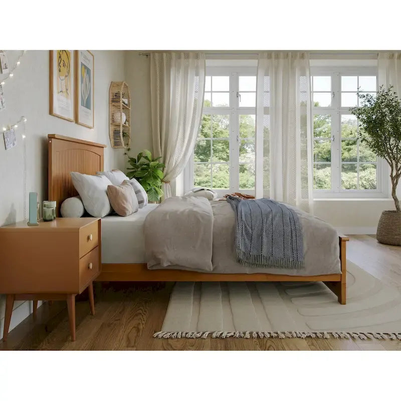 Lit plateforme profil bas, tête de lit à panneaux rainurés, pied de lit assorti, lattes en bois, 2 ports USB, bois massif, couleur Toffee Clair, Twin XL, 1 personne