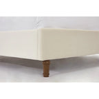 Lit double rembourré, tête de lit à oreilles, capitonné, garniture cloutée, tissu velours, lattes en bois, bleu/ivoire, pour 2 personnes
