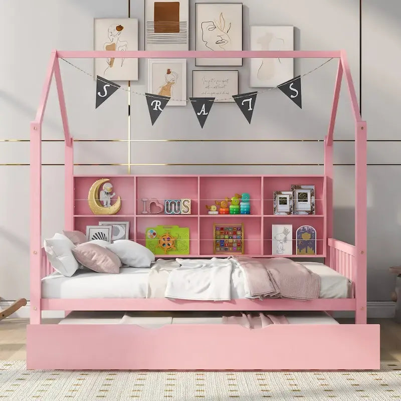 Lit de repos en forme de maison, toit en pente, lit gigogne, étagère arrière, 10 lattes, pin et MDF, gris / blanc / rose, pour 1 personne